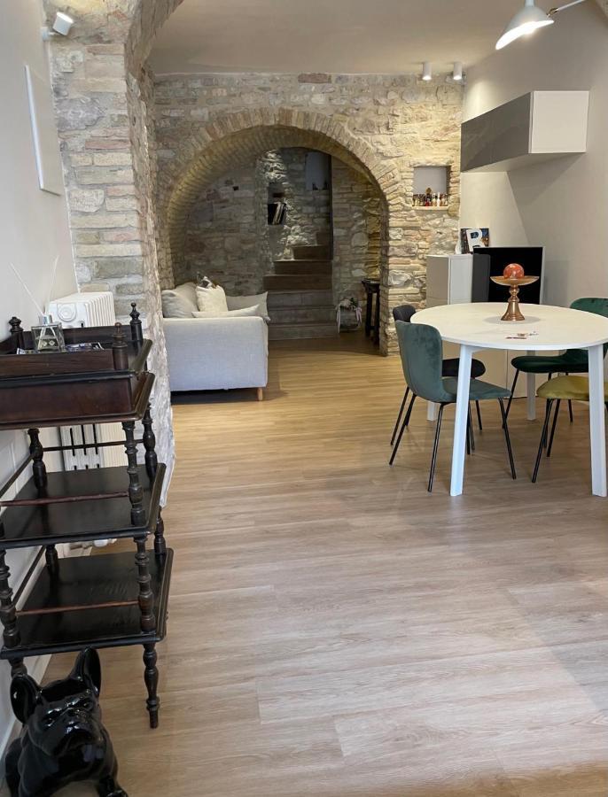 Ad - Sorella Luna Boutique * Assisi