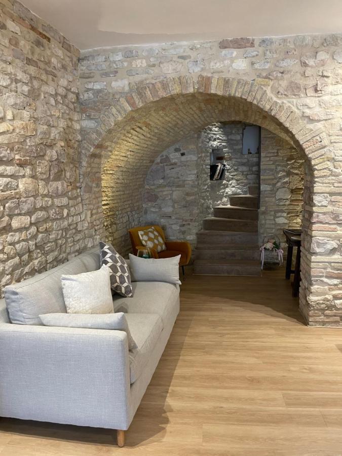 Ad - Sorella Luna Boutique Assisi